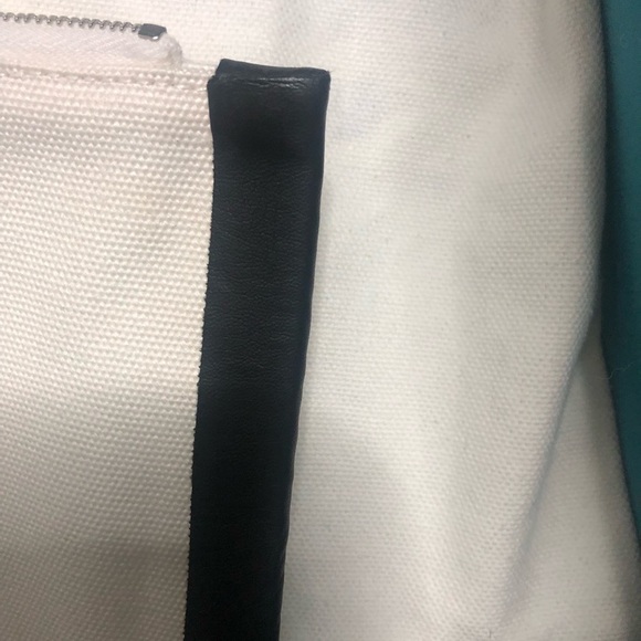 Celine XL EUC clutch will fit iPad - Picture 5 of 6